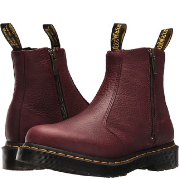 dr martens grizzly zip